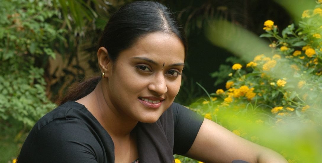 vinithini actress