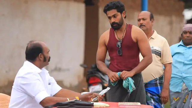 கூலி வேலை செய்து கஷ்டப்படும் போஸ், காவ்யா சொன்ன வார்த்தை - சின்ன மருமகள்