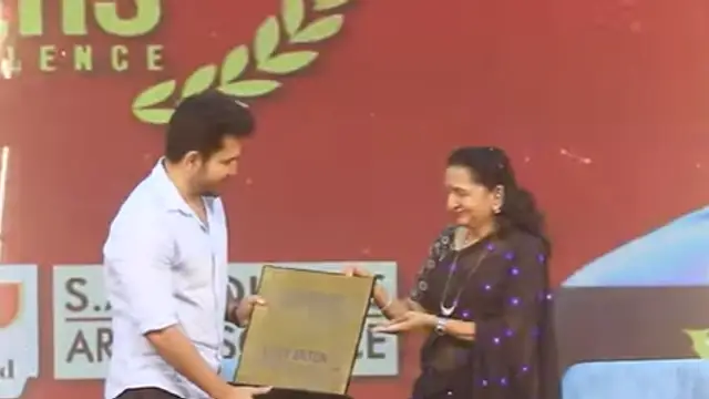 அத எப்படி சார் பண்றீங்க - பேட்டியின் இடையில் கண் கலங்கி அழுத மணிமேகலை - விஜய் ஆண்டனி சொன்ன விஷயம்.
