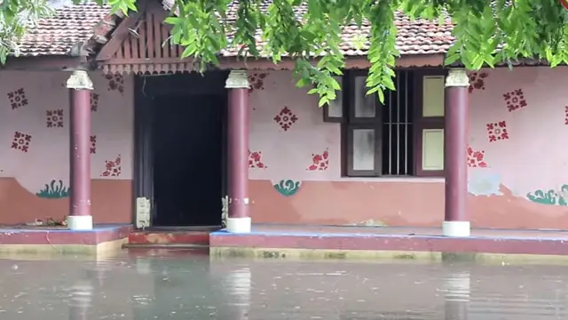 நீரில் மூழ்கிய சீரியல் செட்டுகள், நின்று போன ஷூட்டிங்குகள் - இந்த சீரியல் எல்லாம் இங்க தான் நடக்குதாம்.