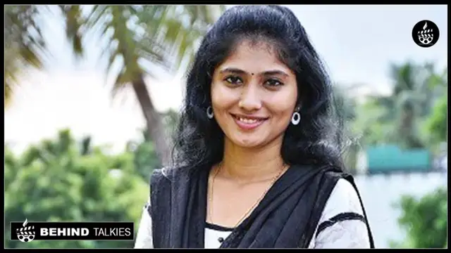 சத்தமே இல்லாமல் நடந்த பிக் பாஸ் ஜூலி நிச்சயதார்த்தம் - மாப்பிள்ளை யார்? திருமணம் எப்போது தெரியுமா?