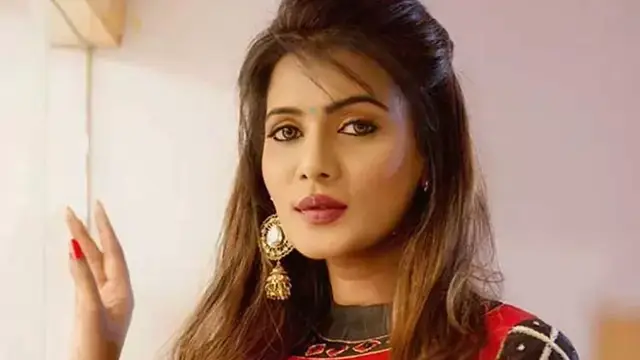பிக் பாஸுக்கு வந்த நடிகையா இது? என்ன இப்படி ஆகிட்டாங்க- கோர்ட்டில் ஆஜரான மீரா மிதுன்