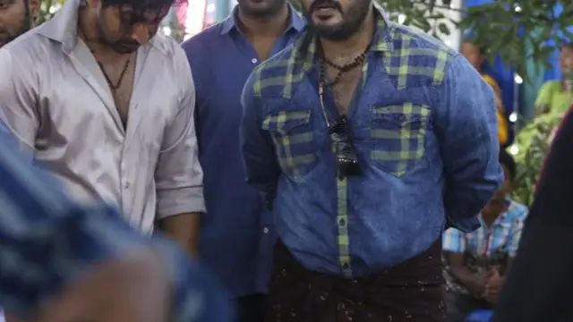அஜித்தை போல் கடைசி நேரத்தில் விக்னேஷ் சிவனை கழட்டிவிட்ட ஆண்டவர் - காரணம் அந்த கோமாளி இயக்குனரா?