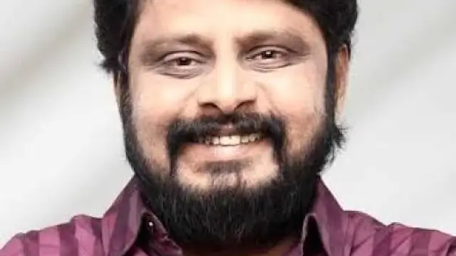 தவறான சிகிச்சையால் 5 வருடங்களாக படுத்த படுக்கையான இயக்குனர் விக்ரமனின் மனைவி - நெஞ்சை உருக்கும் சோகம்.