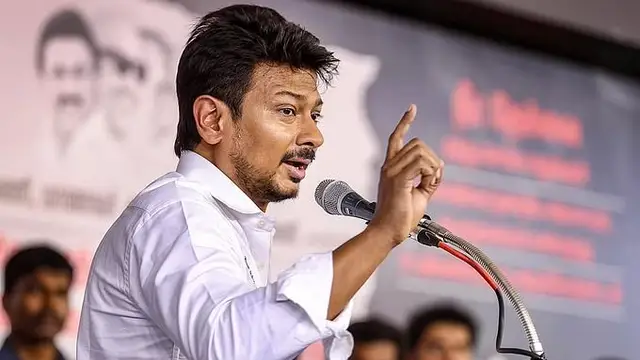 உதயநிதி ஸ்டாலினின் தலைக்கு விலை நிர்ணயம் செய்து சர்ச்சையை ஏற்படுத்திய அயோத்தி சாமியார்.