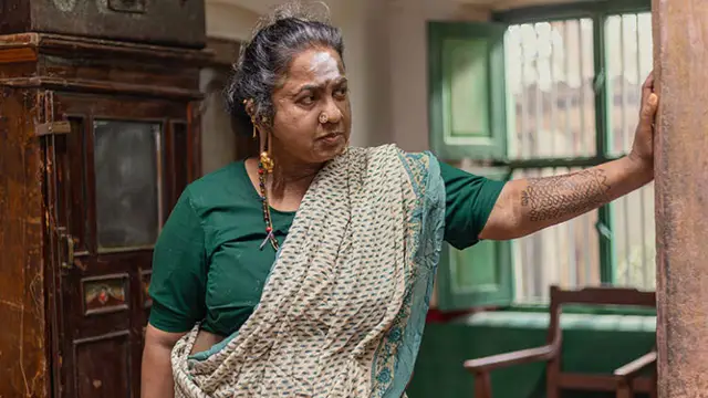 தமிழ் சினிமா வரலாற்றை மாற்றிய ராதிகாவின் 'தாய் கிழவி' - மொத்த வசூல் எவ்வளவு தெரியுமா?
