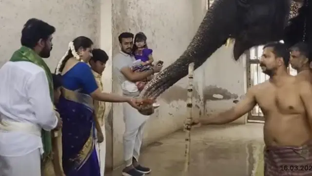 முத்து முத்தாக மூன்று பிள்ளைகளுடன் திருச்சந்தூர் முருகனை வழிபட்ட விமல் - அழிய குடும்ப புகைப்படங்கள்.