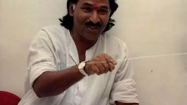 கலர் கலர் பெண்ட், டி-ஷர்ட் என்று இருந்த தேவா பின்னர் ஒயிட் அண்ட் ஒயிட்டுக்கு மாற காரணமா இருந்த அந்த ஒரு கமண்ட்.