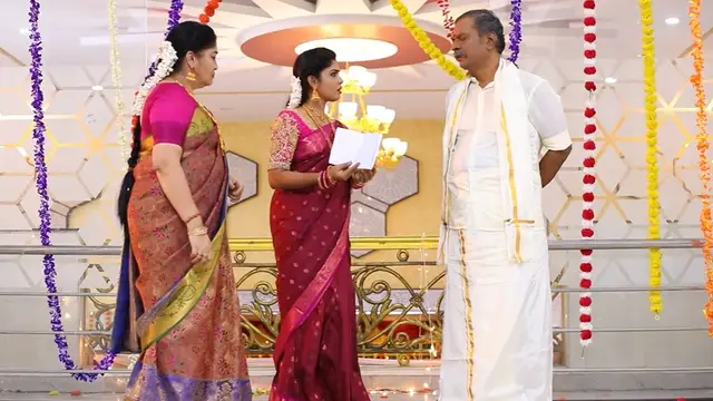 எப்படியோ உங்க அப்பா குடும்பத்தை பிரிச்சிட்டார், எல்லாரும் போய்ட்டா எப்படி வீடு கட்டுவீங்க - ரசிகர்கள் கமென்டிற்கு மீனாவின் சூசக பதில்.