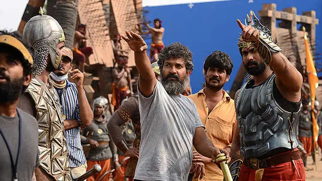 வேற லெவல் சம்பவம் Loading - ஒன்றல்ல இரண்டல்ல மகாபாரத கதையை இத்தனை பாகங்களாக எடுக்க திட்டமிட்டுள்ள ராஜமௌலி