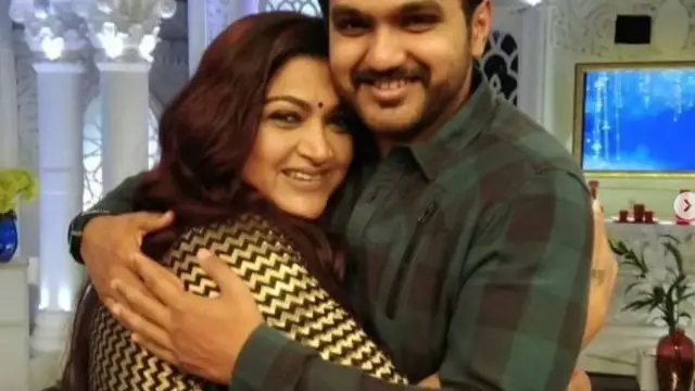 என்ன அம்மானு முதல்ல கூப்டது நீ தான் - கடந்த ஆண்டு இறந்த தனது அண்ணன் குறித்து குஷ்பூ உருக்கம்.