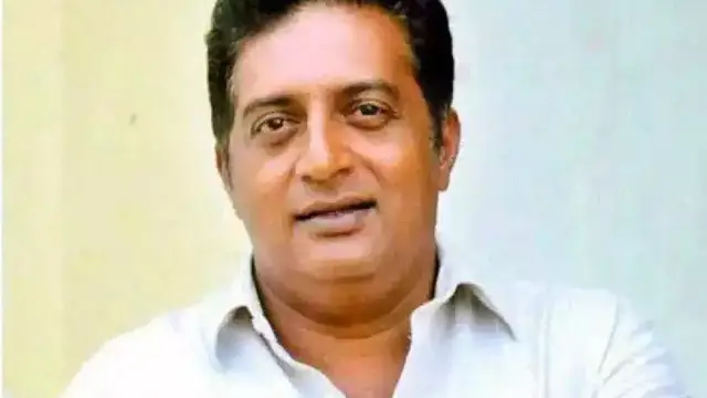 உங்களுக்கு தெரிந்த ஒரே மொழி என்பதால் தான் அதை  திணித்து வருகீறிர்கள். அமித்ஷாவை விமர்சித்த பிரகாஷ் ராஜ் .