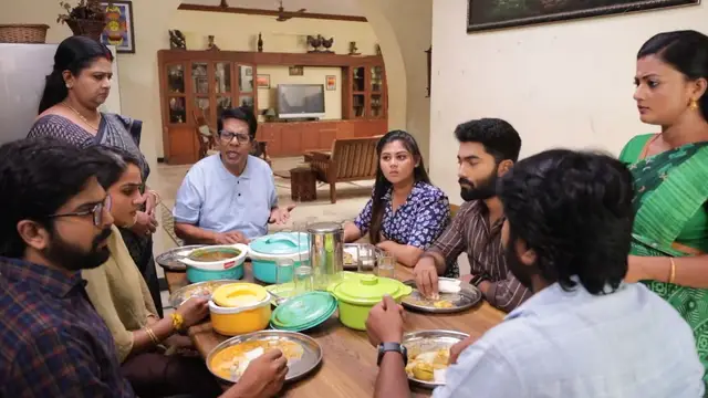 கேள்வி மேல் கேள்வி கேட்கும் முத்து, மனோஜிடம் இருந்து நைசாக பணத்தை வாங்கிய ரோகினி- சிறகடிக்க ஆசை