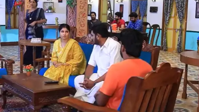 வாய்க்கொடுத்து மாட்டிக்கொண்ட தங்கமயில், பாண்டியனை எதிர்த்து பேசிய கதிர் - பாண்டியன் ஸ்டோர்ஸ் 2