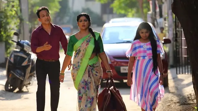 காலில் விழுந்து கதறியும் கண்டுகொள்ளாமல் சென்ற ராதிகா,மூன்றாம் திருமணம் செய்ய முடிவெடுத்தாரா கோபி. புகைப்படத்தை கண்டு ஷாக்.
