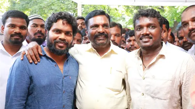 சாதி படம் எடுக்கும் அவங்க அந்த வெட்டுபட்ட மாணவனுக்கு ஒரு 5 லட்சம் கொடுப்பார்களா ? - எஸ்.வி.சேகர் கேள்வி
