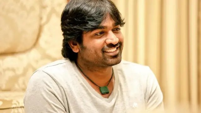 மனைவியுடன் சேர்ந்து,விஜய்சேதுபதி நடத்திய முதல் சுயமரியாதை திருமணம் - அதுவும் யாருக்கு தெரியுமா ?