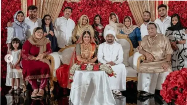 தன்னுடைய வளைகாப்பில் செம்மையாக நடனம் ஆடிய நடிகை பூர்ணா - வைரலாகும் வீடியோ