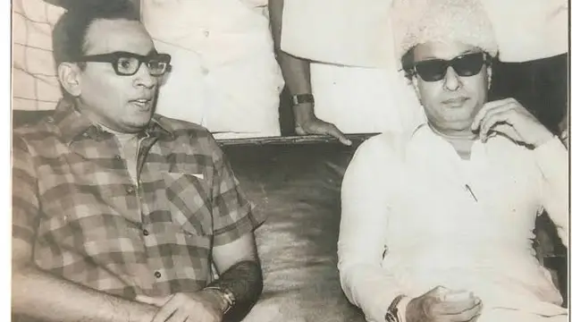 தப்பா நெனச்சிக்காதீங்க அடையாளம் தெரியல - மேடை கலைஞனாக இருந்தே போதே எம் ஜி ஆர் பாராட்டை பெற்ற இவர் யார் தெரியுமா ?