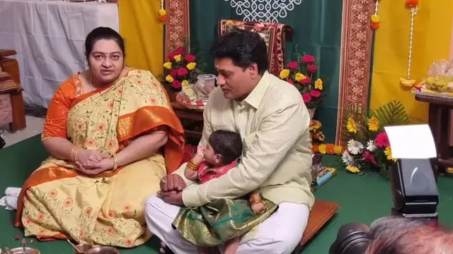 'மகளின் அன்ன பிரசன்னம்' 11 ஆண்டுகள் கழித்து பிறந்த மகளின் முகத்தை முதன் முறையாக கட்டிய தீபா.