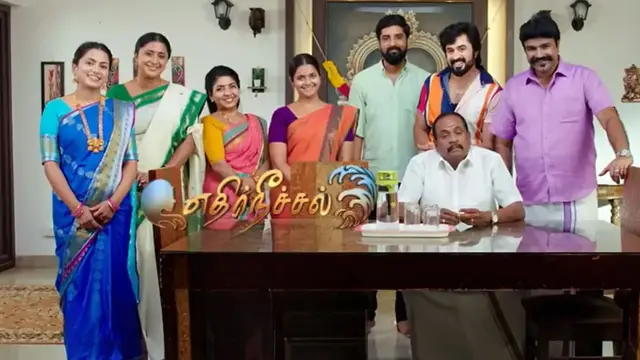 போட்டோ எடுக்கும் போது கூட அப்படி சொன்னீங்களே - மாரிமுத்துவுடன் நேற்று எடுத்த புகைப்படத்தை பதிவிட்டு ஹரிப்பிரியா உருக்கம்.