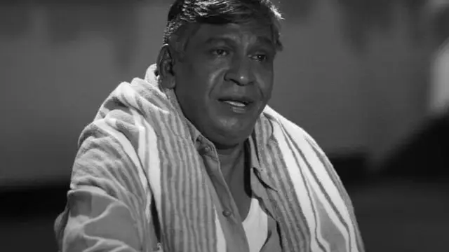 தூக்கிவிட்ட மாமன்னன் - கிடுகிடுவென சம்பளத்தை உயர்த்திய வடிவேலு. எத்தனை கோடி தெரியுமா ?
