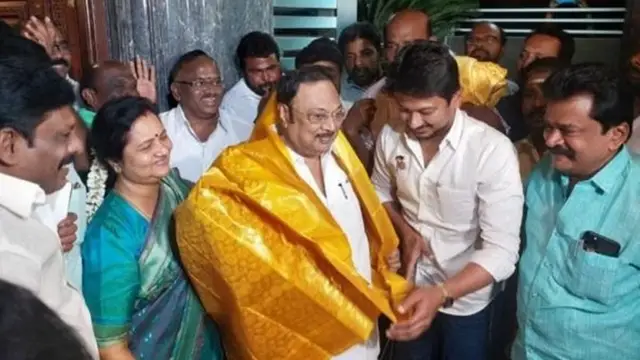 `மீண்டும் கட்சிக்குள் அழகிரி என்ட்ரி ஆகிறாரா' - தந்தையை உதயநிதி சந்தித்த காரணம் சொன்ன அழகிரியின் மகள்