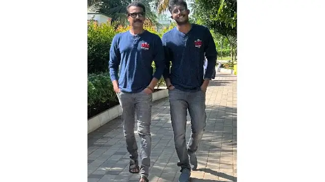 தோளுக்கு மேல் வளர்ந்து இருக்கும் சமுத்திரகனியின் மகன் - தனது மகனுடன் சமுத்திரகனி வெளியிட்ட லேட்டஸ்ட் புகைப்படம்.