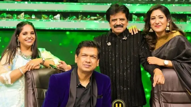 சரிகமப நிகழ்ச்சி மேடையிலேயே கண்கலங்கிய நடிகை தேவையானி - அடடே, என்ன ஆச்சு தெரியுமா?