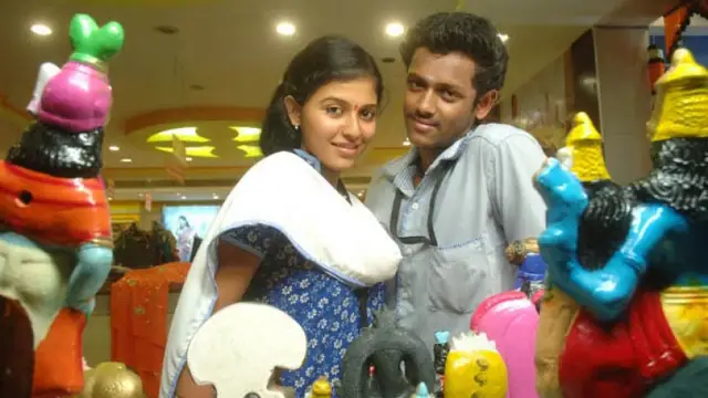 பிச்சைக்கார்களுடன் படுக்க வைத்த பிரபல தமிழ் பட இயக்குநர் - கடுப்பான அஞ்சலி. அட,இந்த படமா ?