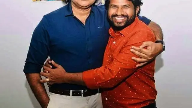 எனக்கு பவனை பிடிக்கும் ரோஜாவுக்கு ஜெகனை பிடிக்கும் - பவன் அதரவாளர் பேச்சு
