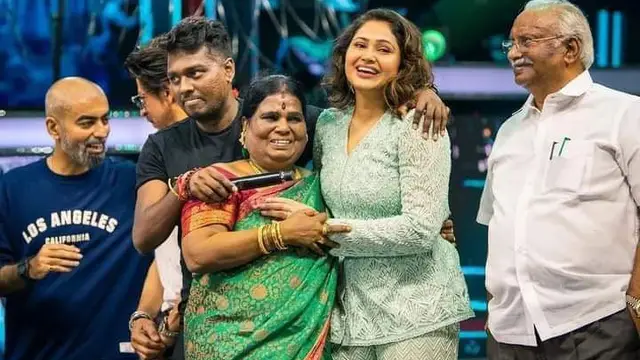 உன்ன தவற வேற எவனாலயும் முடியாது - அட்லீ பேச்சால் கலங்கிய பிரியா. வீடியோவை பகிர்ந்த விக்னேஷ் சிவன்.