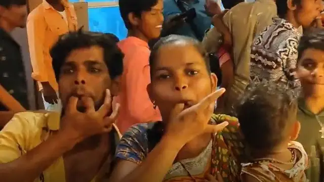 First class டிக்கெட்டில் கெத்தாக அமர்ந்து விசிலடித்து பத்து தல படத்தை பார்த்த நரிக்குரவ மக்கள் - வைரலாகும் வீடியோ இதோ.