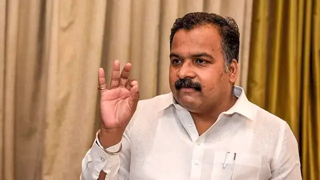 என்னது, அண்ணாமலையின் நடைப்பயணத்திற்கு ஒரு நாளுக்கு  இவ்வளவு செலவாகுதா ? - மாணிக்கம் தாகூர் சொன்ன தகவல்.
