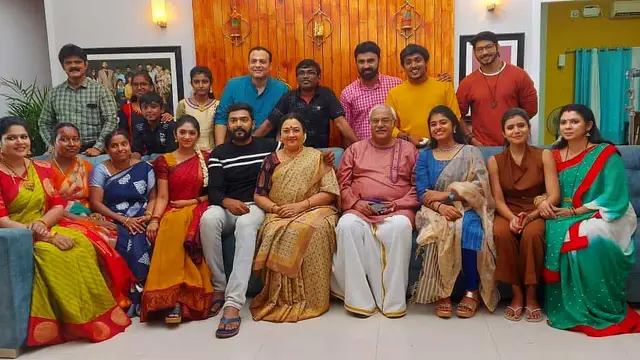 நினைத்தாலே இனிக்கும் தொடரில் சூப்பர் ட்விஸ்ட் - இவர் இறந்துட்டா சீரியல் எப்படி நகரும் ?