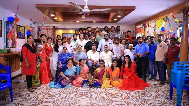 வயதான லுக்கில் மூர்த்தி, மூன்று மகன்கள் - பாண்டியன் ஸ்டோர்ஸ் சீசன் 2 ப்ரோமோ இதோ. தனம் கேரக்டரில் யார் தெரியுமா ?