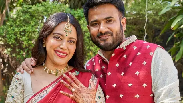 போராட்டத்தின்போது உருவான காதல்' அரசியல்வாதியைத் திருமணம் செய்தார் தனுஷ் பட நடிகை.