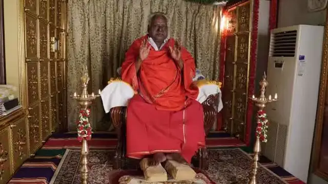 போன வெள்ளிகிழமை அவர பார்த்து இத சொல்லிட்டு வந்தேன் - பங்காரு அடிகளார் இறப்பு குறித்து வெளிநாட்டில் இருந்து தேவா வெளியிட்ட வீடியோ.