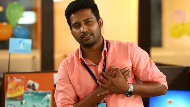 சிறு வயதில் அஜித் மடியில் அமர்ந்து புகைப்படம் எடுத்துள்ள வெற்றிமாறன்,பா ரஞ்சித் பட ஹீரோ - யார் தெரியுதா ?