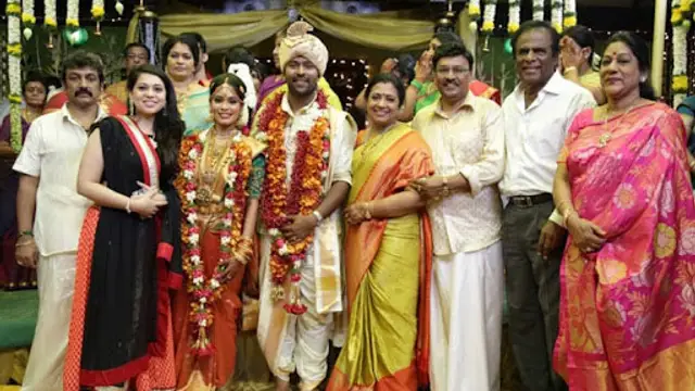 மகளுக்கு முன் மகன் திருமணத்தை முடித்தது ஏன்? மகனின் திருமண அறிவிப்பை கைப்பட எழுதி வெளியிட்ட பாக்கியராஜ்.