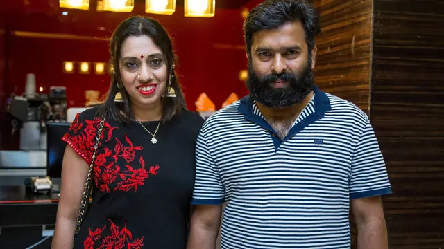அட சனாவின் மனைவியா இவங்க தானா. - இந்த பாடல் அவர் பாடியதுதானா - வைரலாகும் குடும்ப புகைப்படங்கள்