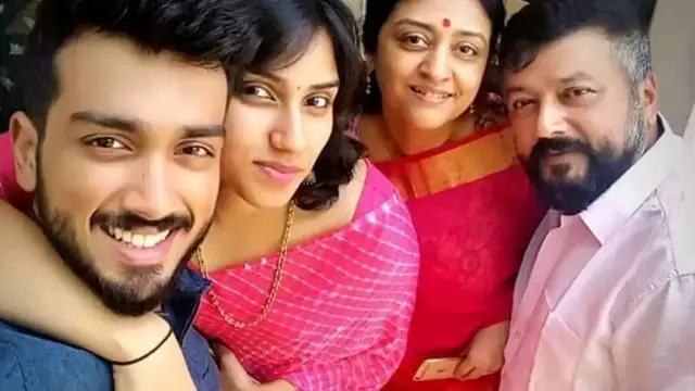 காளிதாஸ் காதலித்து கரம் பிடித்த தாரணி இந்த ஜமீன் வாரிசா? - ஆனால் சிம்பிளாக நடந்த திருமணம்