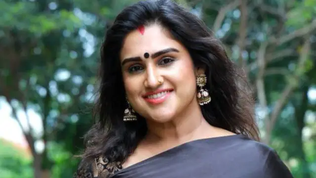 வித விதமான கெட்டப்பில் வனிதா நடத்திய ஃபோட்டோ ஷூட் - கலாய்த்து தள்ளும் நெட்டிசன்கள்