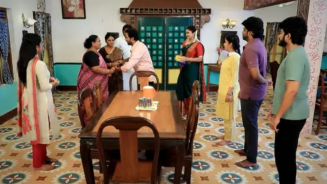 கதிரின் பேச்சை கேட்டு பழனிவேல் சொன்ன வார்த்தை, கொந்தளித்த காந்திமதி - பாண்டியன் ஸ்டோர்ஸ் 2