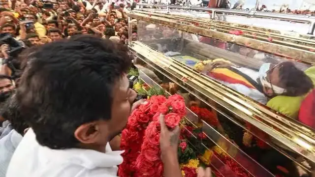 டேய் விஜி,போய்ட்டியேடா, இனி எனக்கு யாருடா இருக்கா - சாலை முழுதும் அழுதுகொண்டே வந்த தியாகு