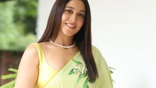 அப்போது ஆணவத்தில் இருந்தார்கள், இப்போ நிலைமை - பாலிவுட் நடிகர்கள் பற்றி ரெஜினா சொன்ன விஷயம்