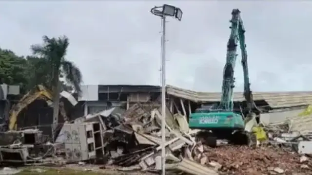 தரைமட்டமாக்கப்பட்ட தன்னுடைய கன்வென்சன் அரங்கம் - நாகர்ஜுனாவின் விளக்கம்