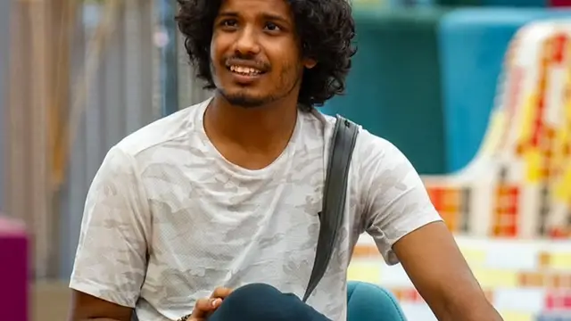 சிறை வாசலில் காத்திருந்து, அர்னவை பேட்டி எடுத்த பிக் பாஸ் முத்துக்குமரன் - வைரலாகும் வீடியோ இதோ