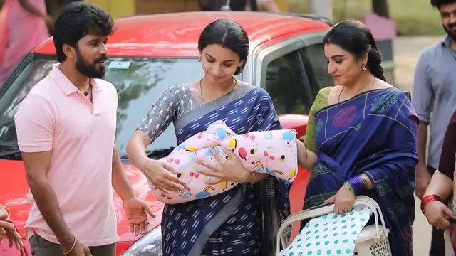 எப்படி எல்லாம் ஏமாத்துறாங்க பாருங்க - குழந்தைக்கு பதில் உள்ள என்ன இருக்கு பாருங்க. அப்பட்டமாக காட்டிய கேமெரா மேன்.