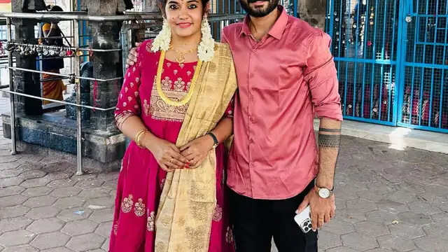 திருமணம் முடிந்த ஒரு வருடத்தில் இறந்த கணவர் - நீண்ட இடைவேளிக்கு பின் மீண்டும் சீரியலில் நடிக்க வந்த சுருதி. எந்த தொடரில் சீரியல் தெரியுமா?